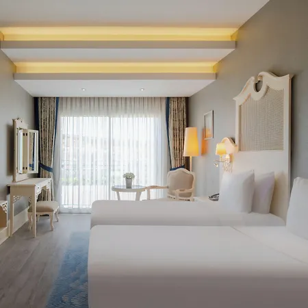 Dolce By Wyndham Cesme 4* Alaçatı